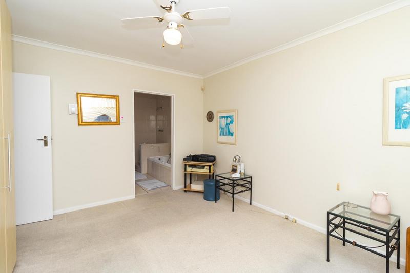 To Let 3 Bedroom Property for Rent in Table View Western Cape